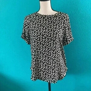 Banana republic black and white polka dot top in size xs